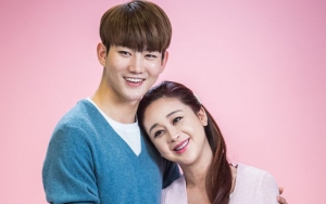 Pasangan Beda Hampir 20 Tahun Jin Hua - Ham So Won Pamer Foto Bayi Mereka
