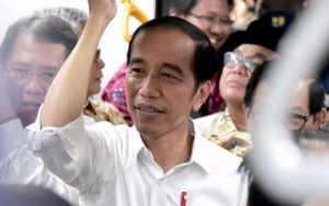 Jokowi 'Patenkan' Baju Putih, BPN Prabowo: Kami Duluan Pakai Itu, Mereka Niru 