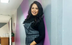 Ely Sugigi Pamer Foto 4 Mantan Suami Brondongnya Lalu Minta Maaf Pada Istri-Istri Mereka, Ada Apa?