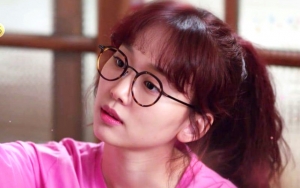 Jin Ki Joo Galau Saat Hujan di Teaser 'The Secret Life of My Secretary'