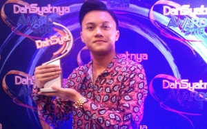  Dahsyatnya Awards 2019: Rizky Febian Belum Puas Sabet Penyanyi Solo Pria Terdahsyat