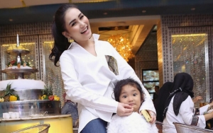 Ayu Ting Ting Persilakan Mantan Suami Bertemu Sang Putri Dengan Satu Syarat