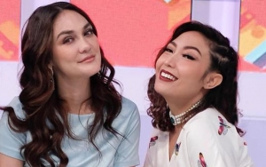 Adu Cantik Dengan Luna Maya, Ayu Dewi Malah Merasa Mirip Karakter Kartun Burung Berwarna Kuning