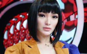  Muncul Berambut Keriting, Zaskia Gotik Disebut Mirip Barbie