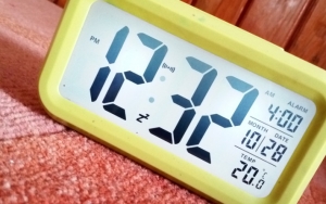 Jangan Memasang Alarm Pagi dengan Volume Terlalu Keras Jika Tidak Ingin Mengalami Hal Ini