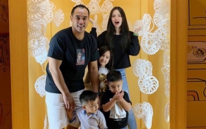 Nia Ramadhani dan Ardi Ultah Nikah ke-9, 'Bikin Onar' Makan Buaya Hingga Camilan Bau di Thailand?