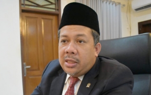 Fahri Hamzah Tertawakan PSI yang Beri 'Gabut Award': Makanya Masuk DPR Dulu, Kasihan 
