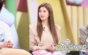 Kwon Eunbi IZ*ONE Nangis Dengarkan Kisah Ibu Anak Ini di 'Hello Counselor'