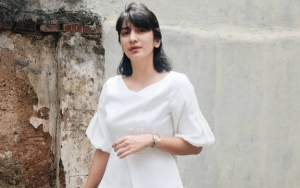 Aktris Fanny Ghassani Bantah Keretakan Rumah Tangga Lewat Video Senyum Menawan