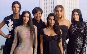 Keluarga Kardashian Jadi Bulan-Bulanan Ejekan Gara-Gara Kesalahan Edit di Foto Ini