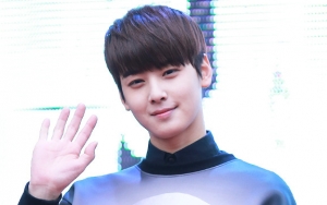 Cha Eunwoo ASTRO Dikhawatirkan Alami Kebotakan, Foto-Foto Ini Jadi 'Bukti'