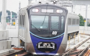 MRT Jakarta Baru Beroperasi Komersial 4 Hari, Penumpang Keluhkan Bau Pesing dalam Kereta