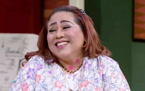 Ultah ke-56, Nunung Mewek Ingat Dosa Besar Tega Lempar Uang ke Muka Ibunda