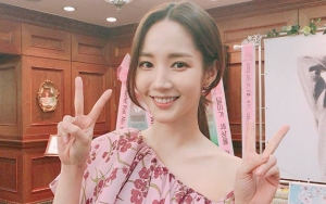 Park Min Young Promosikan 'Her Private Life' dengan Sejumlah Foto Cantik Ini