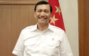 Luhut Panjaitan Dilaporkan ke Bawaslu Gara-Gara Video Beri Amplop 'Salam Tempel' untuk Kiai