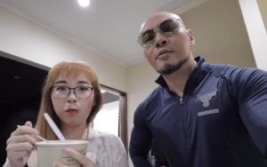 Vlog Deddy Corbuzier Trending 'Disemprot' Psikolog, Payudara Gede Kimi Hime Ternyata Palsu?