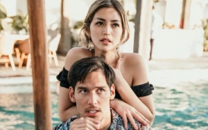 Kartika Putri Susah Payah Tutupi Paha Jedar, Ibunda El Barack Malah Pose Intim Bareng Richard Kyle