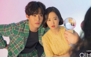 'Abyss' Rilis Poster Intens Park Bo Young dan Ahn Hyo Seop Pegang Bola Ajaib