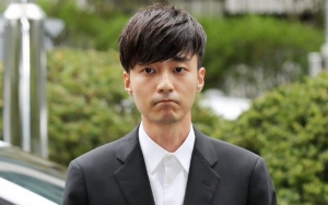 Roy Kim Akhirnya Muncul di Depan Media Saat Interogasi dan Katakan Ini Soal Kasus Grup Chat