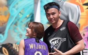 Wijaya Saputra Pamer Diundang Acara TV Bareng Gisella Anastasia, Tagar 'Why Not' Ramai Diprotes