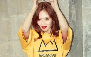 HyunA Umbar Bodi Mulus Tanpa Sang Pacar di Bandara, Begini Tanggapan Netter