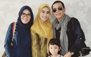 Ibu Ayu Ting Ting Siapkan Dana Lebih Untuk Tiket Pulang Sang Putri yang Sempat Tertunda