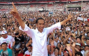 Kampanye Akbar Jokowi di GBK Hasilkan Lebih Banyak Sampah Dari Prabowo, Jumlahnya Capai 147,6 Ton