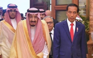 Jokowi Temui Raja Salman Sebelum Umrah, Indonesia Dapat Tambahan 10 Ribu Kuota Haji