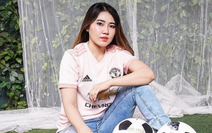 Via Vallen Tulis Pesan Bijak Setelah Didatangi Hingga Dilamar Pria Misterius