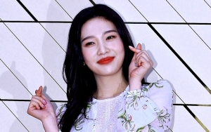 Tampil Serba Tertutup, Joy Red Velvet Dipuji Cantik dan Anggun