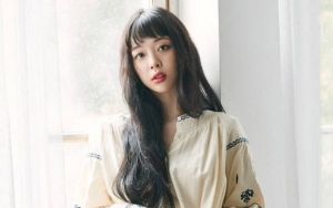 Sulli Lagi-Lagi Pamer Foto Kontroversial, Netter: Jangan Protes Kalau Dilecehkan