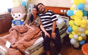 Asri Welas Bagikan Video Menyusui Anak Ketiga, Ungkap Rasa Bahagia Bukan Main dan Beri Harapan Ini