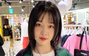 Sulli Pose Seksi Umbar Dada dan Perut, Netter Kembali Singgung Soal 'Pelecehan Visual'
