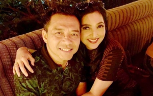 Ashanty Tega Dorong Anang Hermansyah Hingga Jatuh ke Sofa Jelang Liburan di Singapura, Ada Apa?