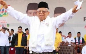 Pendukung Prabowo-Sandiaga Uno Gelar Aksi Sujud Syukur, Ma'ruf Amin Serahkan pada Pihak Berwenang