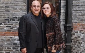 Maia Estianty-Irwan Mussry Mesra di Shanghai, Heboh Nonton Dua Lipa Hingga Serius Bordir Baju Mewah