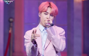 BTS Tunjukkan Kekompakan Di Dance Practice 'Boy With Luv', Kaki Indah Jimin Bikin Salah Fokus