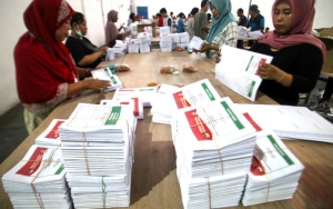Diduga Ada Penggelembungan Suara, Bawaslu Rekomendasikan TPS Se-Surabaya Lakukan Penghitungan Ulang