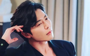 Kim Jae Wook Digoda Fans Habis-Habisan Usai Pamer Foto Ganteng Pakai Celana Kedodoran