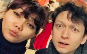  Foto Mesra Di Yunani, Rina Nose Banjir Dukungan Fans