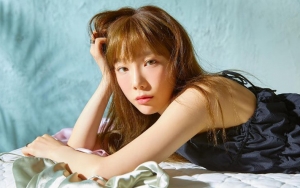 Tae Yeon 'Saingi' Rose Black Pink Jadi Penyihir Cantik di Sekolah Harry Potter