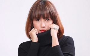  Tampil Berhijab Syar'i, Ussy Sulistiawaty Bikin Pangling Mendadak Ramai Dipanggil Umi