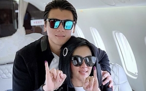  Syahrini Makin Mesra Bareng Suami, Sikap Gentle Reino Bawakan Tas Istri Bikin Iri