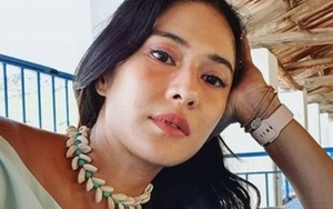  Kerja Bareng Geng Artis Di Yunani, Kaki Dian Sastro Disorot Netter