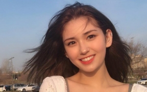 Jeon Somi Akhirnya Rilis Foto Teaser Meski Tanggal Debut Solo Masih Belum Dipastikan