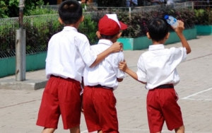 Viral Surat Izin Siswa SD Tak Masuk Sekolah: Kaki Saya 'Dientop' Tawon dan 'Maksengkring'