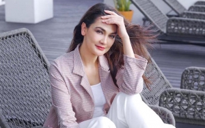 Syahrini-Reino Resepsi Hari Ini, Luna Maya Ngabur Dirangkul Mesra Bule Tampan Tajir di Las Vegas