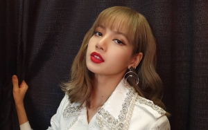 Lisa BLACKPINK Hiasi Sampul Majalah di Kampung Halaman, Gaya Seksi dan Elegan Tuai Pujian
