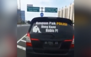  Viral Mobil Berstiker 'Ampun Pak Uang Kami Habis' Ditilang, Polisi Minta Pengendara Tak Provokatif