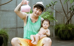 Lee Jeong Hoon Ngamuk Netizen Samakan Bayi Kimora Dengan Monyet, Bakal Lapor Polisi?